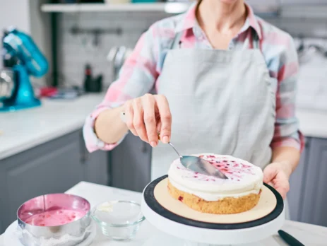 Difference Between Fondant & Cream Cake | Comprehensive Guide